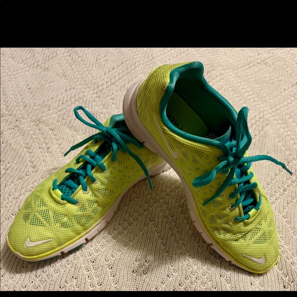 NIKE FREE TRI FIT 3